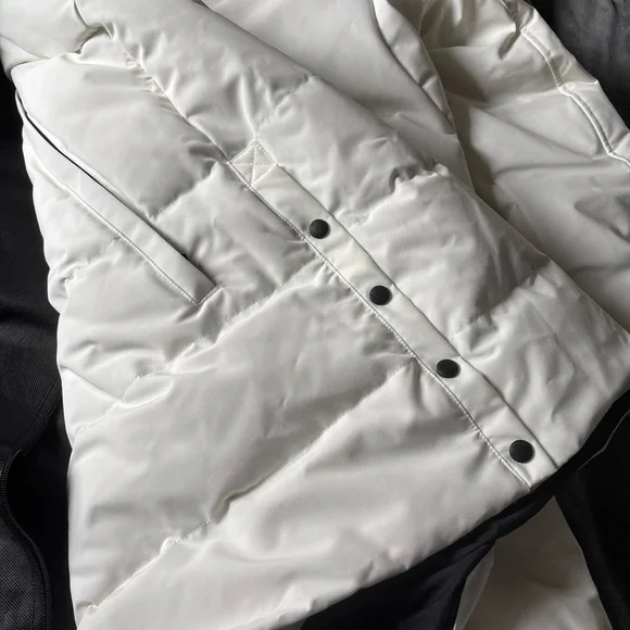 Canada Goose Ski & Snow Jacket - WHITE BRAND NEW WITH TAGS NEVER WORN